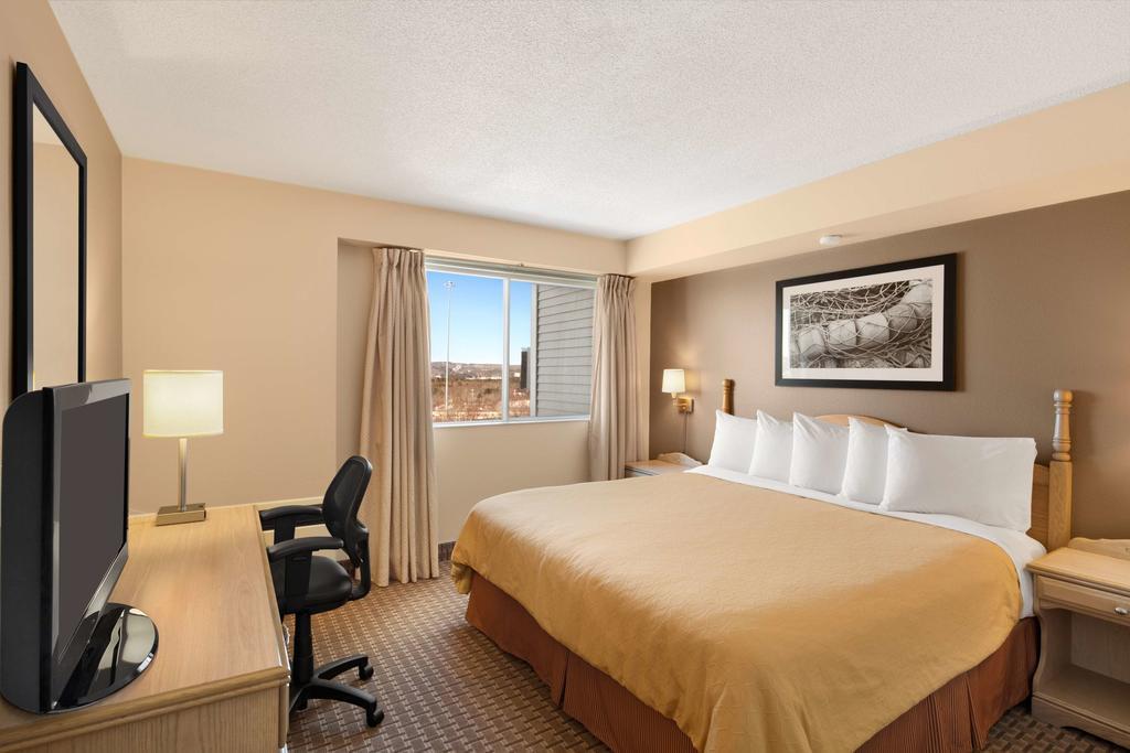 Country Inn & Suites Dartmouth Екстериор снимка