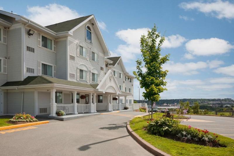 Country Inn & Suites Dartmouth Екстериор снимка